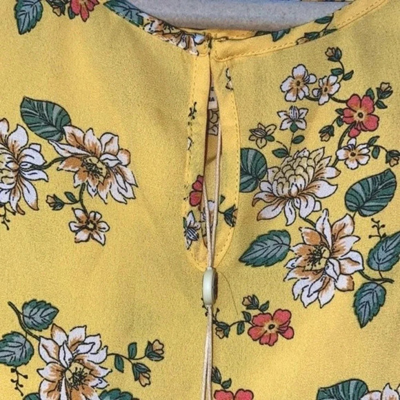 NWT floral print top Max Studio ruffle sleeve bright yellow top spring summer - Picture 3 of 9